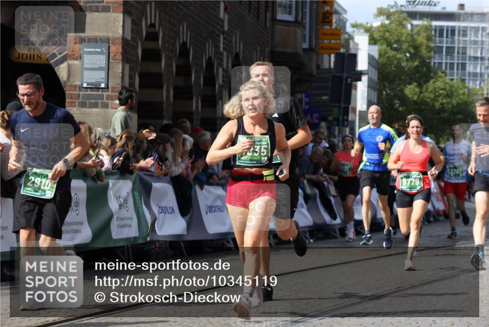 13.09.2026 - 21. swb-Marathon Bremen Strokosch-Dieckow http://msf.ph/oto/10345119 13.09.2026 13:32:20 Ziel 578, 846, 2310, 2934, 3205, 3946, 4030, 4566, 4797, 4979, 5325, 6116, 7242, 7526, 7790, 7818, 8048, 8247, 8610, 8970, 9016, 9640, 9785, 1687, 2292, 2293, 2910, 2992, 3354, 3402, 3429, 3441, 3878, 4263, 4380, 4471, 4835, 5281, 6518, 6593, 6760, 6781, 6900, 7173, 7990, 8957, 9040, 9151, 9175, 9719, 9779, 13208 meine-sportfotos.de