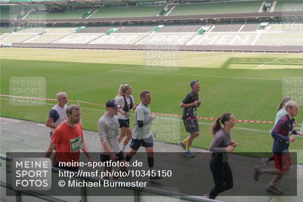 13.09.2026 - 21. swb-Marathon Bremen Michael Burmester http://msf.ph/oto/10345150 13.09.2026 13:31:27 Laufen im Stadion 122, 224, 295, 297, 344, 386, 405, 487, 617, 639, 806, 840, 965, 1114, 1133, 1142, 1310, 1314, 1326, 1329, 1427, 1529, 1775, 1801, 1810, 1811, 1869, 1892, 1897, 1904, 1983, 2216, 2242, 2249, 2253, 2270, 2344, 2368, 2372, 2615, 2629, 2637, 2643, 2677, 2719, 2726, 2869, 2871, 2877, 2918, 2945, 2952, 2994, 3038, 3094, 3101, 3140, 3223, 3227, 3379, 3401, 3426, 3572, 3644, 3723, 3736, 3746, 3873, 3876, 3918, 3944, 357 meine-sportfotos.de