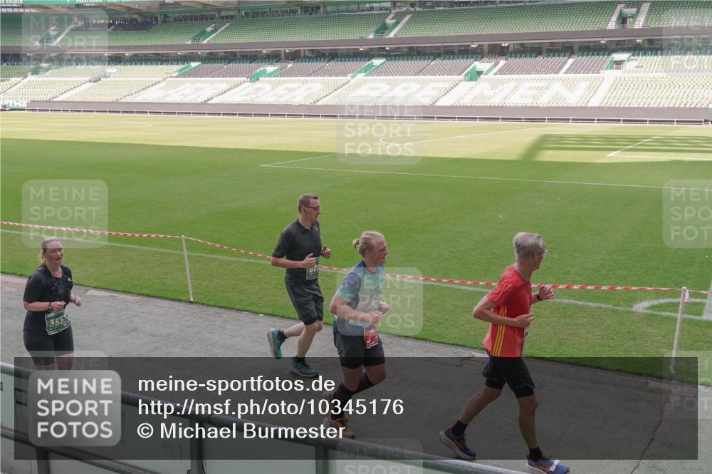13.09.2026 - 21. swb-Marathon Bremen Michael Burmester http://msf.ph/oto/10345176 13.09.2026 13:31:31 Laufen im Stadion 122, 224, 295, 297, 344, 386, 405, 487, 617, 639, 806, 840, 965, 1114, 1133, 1142, 1310, 1314, 1326, 1329, 1427, 1529, 1775, 1801, 1810, 1811, 1869, 1892, 1897, 1904, 2216, 2242, 2249, 2253, 2270, 2274, 2344, 2368, 2372, 2523, 2556, 2615, 2629, 2637, 2643, 2677, 2719, 2726, 2869, 2871, 2877, 2918, 2945, 2952, 2994, 3038, 3094, 3101, 3140, 3223, 3227, 3379, 3401, 3426, 3572, 3644, 3723, 3736, 3746, 3873, 3876, 3918, 3944, 357 meine-sportfotos.de