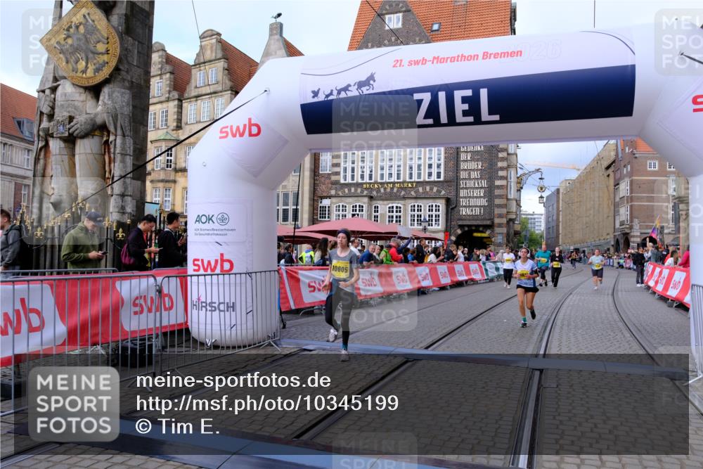 13.09.2026 - 21. swb-Marathon Bremen Tim E. http://msf.ph/oto/10345199 13.09.2026 11:15:16 Ziel 10271, 10325, 10557, 10605, 10752, 10776, 10805, 11085, 11288, 11645, 11673, 11694, 11810, 11876, 11974, 11990, 12110, 12191, 12193, 12333 meine-sportfotos.de