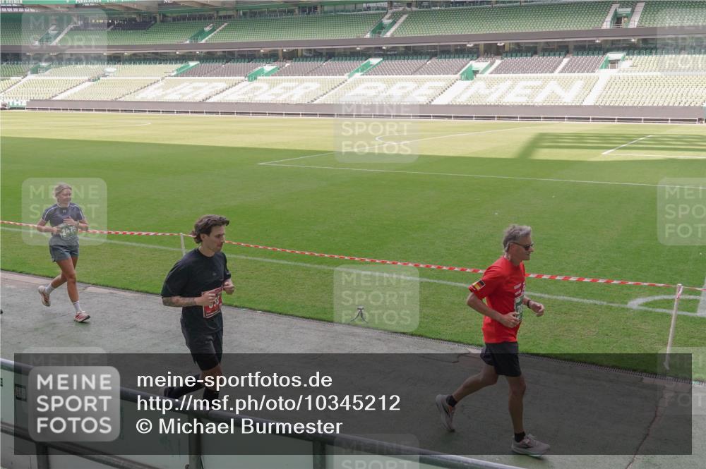 13.09.2026 - 21. swb-Marathon Bremen Michael Burmester http://msf.ph/oto/10345212 13.09.2026 13:31:38 Laufen im Stadion 122, 224, 295, 297, 344, 386, 487, 617, 639, 690, 806, 840, 965, 1114, 1133, 1142, 1310, 1314, 1326, 1329, 1427, 1529, 1775, 1801, 1869, 1892, 1897, 1904, 1923, 2216, 2242, 2249, 2253, 2270, 2274, 2344, 2368, 2372, 2523, 2556, 2629, 2637, 2643, 2649, 2677, 2719, 2726, 2869, 2871, 2877, 2918, 2945, 2952, 2994, 3038, 3094, 3101, 3140, 3223, 3227, 3350, 3379, 3401, 3426, 3572, 3644, 3723, 3736, 3746, 3873, 3876, 3918, 3944, 357 meine-sportfotos.de