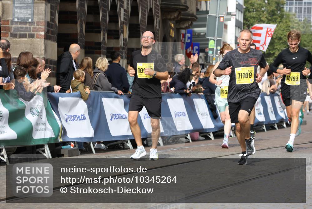 13.09.2026 - 21. swb-Marathon Bremen Strokosch-Dieckow http://msf.ph/oto/10345264 13.09.2026 10:52:46 Ziel 10761, 10812, 10958, 11350, 11604, 11605, 11610, 11669, 12319, 12361, 12439, 12533, 10304, 10714, 10734, 10863, 11038, 11238, 11386, 11575, 11766, 12019, 12369 meine-sportfotos.de