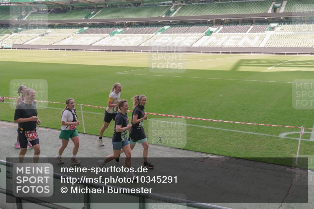 13.09.2026 - 21. swb-Marathon Bremen Michael Burmester http://msf.ph/oto/10345291 13.09.2026 13:31:59 Laufen im Stadion 122, 224, 295, 344, 350, 386, 487, 490, 617, 639, 690, 786, 806, 840, 965, 1114, 1133, 1142, 1310, 1314, 1326, 1329, 1377, 1427, 1529, 1775, 1801, 1869, 1892, 1897, 1904, 1923, 2216, 2230, 2231, 2253, 2270, 2274, 2320, 2344, 2368, 2372, 2374, 2456, 2514, 2523, 2539, 2556, 2629, 2637, 2643, 2649, 2677, 2719, 2726, 2769, 2848, 2877, 2918, 2945, 2952, 2994, 3038, 3094, 3101, 3140, 3223, 3350, 3379, 3401, 3426, 3572, 3644, 3723, 3736, 3746, 3873, 3918, 3944, 357 meine-sportfotos.de
