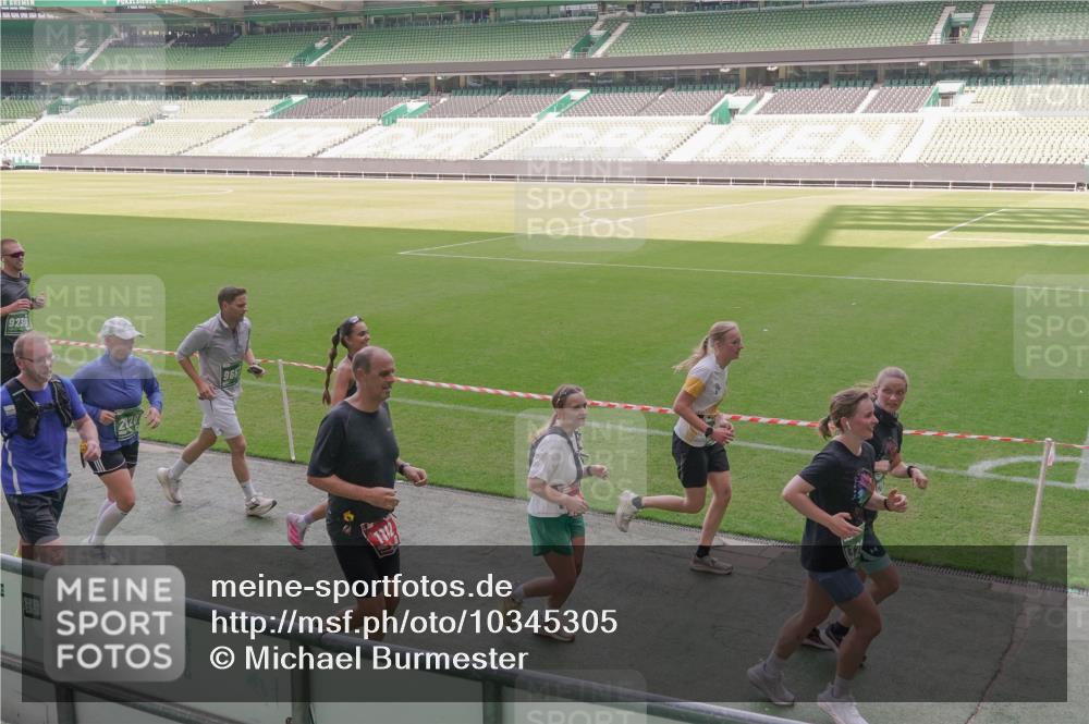 13.09.2026 - 21. swb-Marathon Bremen Michael Burmester http://msf.ph/oto/10345305 13.09.2026 13:32:00 Laufen im Stadion 122, 224, 295, 344, 350, 386, 487, 490, 617, 639, 690, 786, 787, 806, 840, 965, 1114, 1133, 1142, 1292, 1310, 1314, 1326, 1329, 1377, 1427, 1529, 1775, 1801, 1869, 1892, 1897, 1904, 1923, 2216, 2230, 2231, 2253, 2270, 2274, 2320, 2344, 2368, 2372, 2374, 2456, 2514, 2523, 2539, 2556, 2629, 2637, 2643, 2649, 2677, 2719, 2726, 2769, 2848, 2877, 2918, 2945, 2952, 3038, 3094, 3101, 3140, 3223, 3350, 3379, 3401, 3426, 3572, 3644, 3723, 3736, 3746, 3873, 3918, 3944, 357 meine-sportfotos.de
