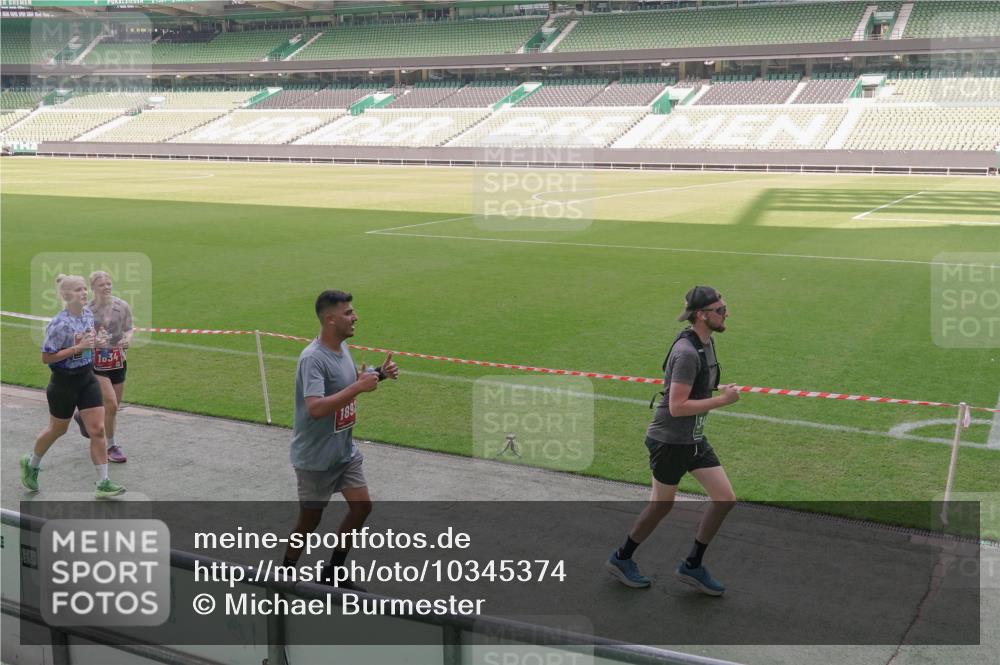 13.09.2026 - 21. swb-Marathon Bremen Michael Burmester http://msf.ph/oto/10345374 13.09.2026 13:32:08 Laufen im Stadion 122, 224, 295, 344, 350, 386, 487, 490, 617, 639, 690, 786, 787, 840, 965, 1114, 1133, 1142, 1292, 1310, 1314, 1326, 1329, 1377, 1427, 1529, 1591, 1592, 1775, 1801, 1869, 1892, 1897, 1904, 1923, 2216, 2230, 2231, 2253, 2270, 2274, 2320, 2344, 2368, 2372, 2374, 2456, 2514, 2523, 2539, 2556, 2616, 2629, 2637, 2643, 2649, 2677, 2719, 2726, 2769, 2848, 2877, 2945, 2952, 3014, 3038, 3094, 3101, 3140, 3223, 3350, 3379, 3401, 3426, 3572, 3644, 3723, 3736, 3746, 3873, 3901, 3918, 3944 meine-sportfotos.de