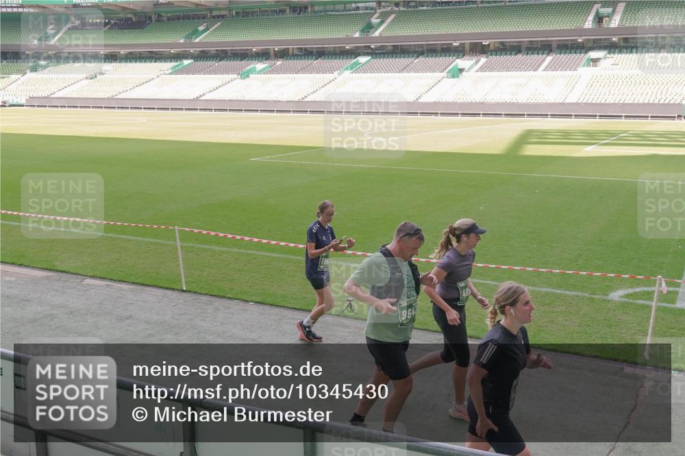 13.09.2026 - 21. swb-Marathon Bremen Michael Burmester http://msf.ph/oto/10345430 13.09.2026 13:32:16 Laufen im Stadion 122, 224, 295, 344, 350, 386, 487, 490, 617, 690, 786, 787, 840, 965, 1114, 1133, 1142, 1292, 1310, 1314, 1326, 1329, 1377, 1427, 1529, 1591, 1592, 1775, 1801, 1869, 1892, 1897, 1904, 1923, 2230, 2231, 2253, 2270, 2274, 2320, 2344, 2374, 2456, 2514, 2523, 2539, 2556, 2616, 2629, 2630, 2643, 2649, 2677, 2726, 2769, 2848, 2877, 2945, 2952, 3014, 3038, 3094, 3140, 3223, 3350, 3379, 3401, 3426, 3572, 3601, 3644, 3723, 3736, 3746, 3873, 3901, 3918, 3944 meine-sportfotos.de