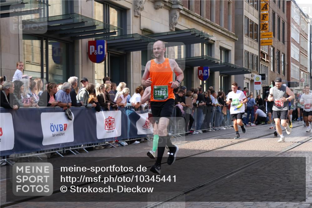 13.09.2026 - 21. swb-Marathon Bremen Strokosch-Dieckow http://msf.ph/oto/10345441 13.09.2026 13:29:44 Ziel 109, 454, 1173, 1205, 1308, 1611, 1653, 1759, 1780, 1848, 1861, 1909, 1938, 2126, 3190, 3320, 3667, 3908, 4524, 4575, 5039, 5198, 5348, 5615, 5631, 6225, 6720, 6942, 6992, 6994, 7093, 7184, 7609, 7932, 7966, 8110, 8115, 8267, 8441, 8470, 8899, 9049, 9104, 9125, 9529, 124, 132, 716, 1073, 1083, 1243, 1365, 1581, 1861, 2076, 2289, 2301, 2742, 2957, 3030, 3320, 3618, 3721, 4115, 4541, 4576, 5244, 5599, 6006, 6103, 6127, 6384, 6499, 6690, 6725, 7079, 7884, 8481, 9049 meine-sportfotos.de