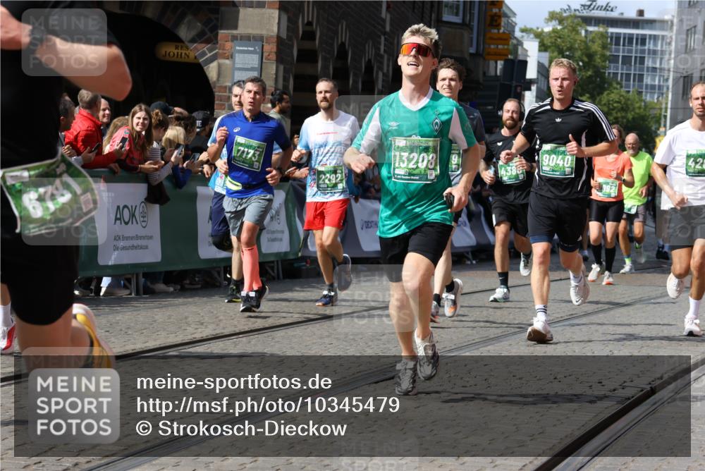 13.09.2026 - 21. swb-Marathon Bremen Strokosch-Dieckow http://msf.ph/oto/10345479 13.09.2026 13:32:25 Ziel 2310, 2934, 3946, 4566, 4797, 4979, 5628, 6116, 6258, 6475, 6875, 7182, 7526, 7818, 8048, 8610, 8970, 9394, 9640, 13182, 1437, 1687, 2292, 2293, 2611, 2992, 3354, 3429, 3878, 4263, 4323, 4380, 4862, 5281, 5398, 6518, 6583, 6593, 6760, 7173, 7990, 8344, 8957, 9040, 9175 meine-sportfotos.de