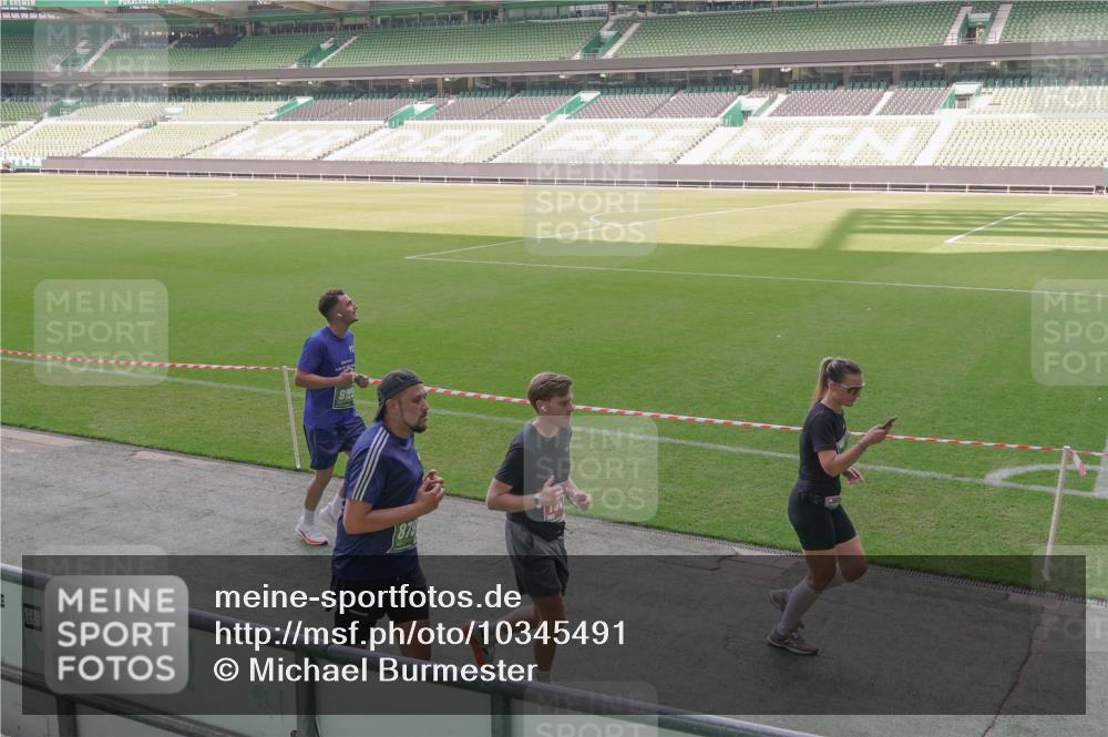 13.09.2026 - 21. swb-Marathon Bremen Michael Burmester http://msf.ph/oto/10345491 13.09.2026 13:32:25 Laufen im Stadion 295, 344, 350, 386, 487, 490, 617, 690, 786, 787, 840, 965, 1133, 1142, 1292, 1310, 1314, 1326, 1329, 1377, 1427, 1591, 1592, 1775, 1801, 1869, 1892, 1897, 1904, 1923, 2077, 2230, 2231, 2253, 2270, 2274, 2320, 2344, 2374, 2456, 2514, 2523, 2539, 2556, 2616, 2630, 2643, 2649, 2677, 2726, 2769, 2848, 2877, 2945, 2952, 3014, 3038, 3094, 3140, 3223, 3350, 3379, 3401, 3426, 3572, 3601, 3644, 3723, 3736, 3746, 3901, 3918, 3944 meine-sportfotos.de