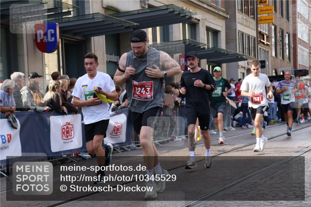 13.09.2026 - 21. swb-Marathon Bremen Strokosch-Dieckow http://msf.ph/oto/10345529 13.09.2026 13:29:46 Ziel 109, 454, 1173, 1205, 1308, 1611, 1653, 1759, 1780, 1848, 1909, 1938, 2126, 2364, 3190, 3667, 3908, 4524, 4575, 5039, 5198, 5348, 5615, 5631, 6225, 6720, 6942, 6992, 6994, 7093, 7184, 7609, 7932, 7966, 8110, 8115, 8267, 8441, 8470, 8899, 9104, 9125, 9529, 124, 716, 1073, 1083, 1243, 1581, 1861, 2076, 2289, 2301, 2742, 2957, 3030, 3320, 3618, 3667, 3721, 4115, 4575, 4576, 5244, 5599, 6006, 6127, 6384, 6499, 6690, 6725, 7079, 7884, 8481, 9049 meine-sportfotos.de