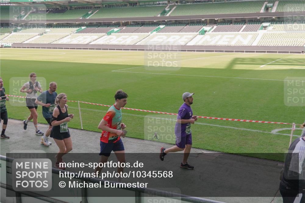 13.09.2026 - 21. swb-Marathon Bremen Michael Burmester http://msf.ph/oto/10345568 13.09.2026 13:32:37 Laufen im Stadion 155, 295, 344, 350, 386, 487, 490, 617, 690, 786, 787, 840, 965, 1001, 1051, 1133, 1142, 1292, 1310, 1314, 1326, 1329, 1377, 1427, 1591, 1592, 1801, 1869, 1892, 1897, 1904, 1923, 2077, 2132, 2226, 2230, 2231, 2253, 2270, 2274, 2320, 2344, 2374, 2456, 2514, 2523, 2539, 2556, 2616, 2630, 2649, 2726, 2769, 2848, 2945, 2952, 3014, 3038, 3140, 3223, 3350, 3379, 3426, 3572, 3601, 3614, 3644, 3723, 3736, 3746, 3797, 3901, 3918, 3944 meine-sportfotos.de