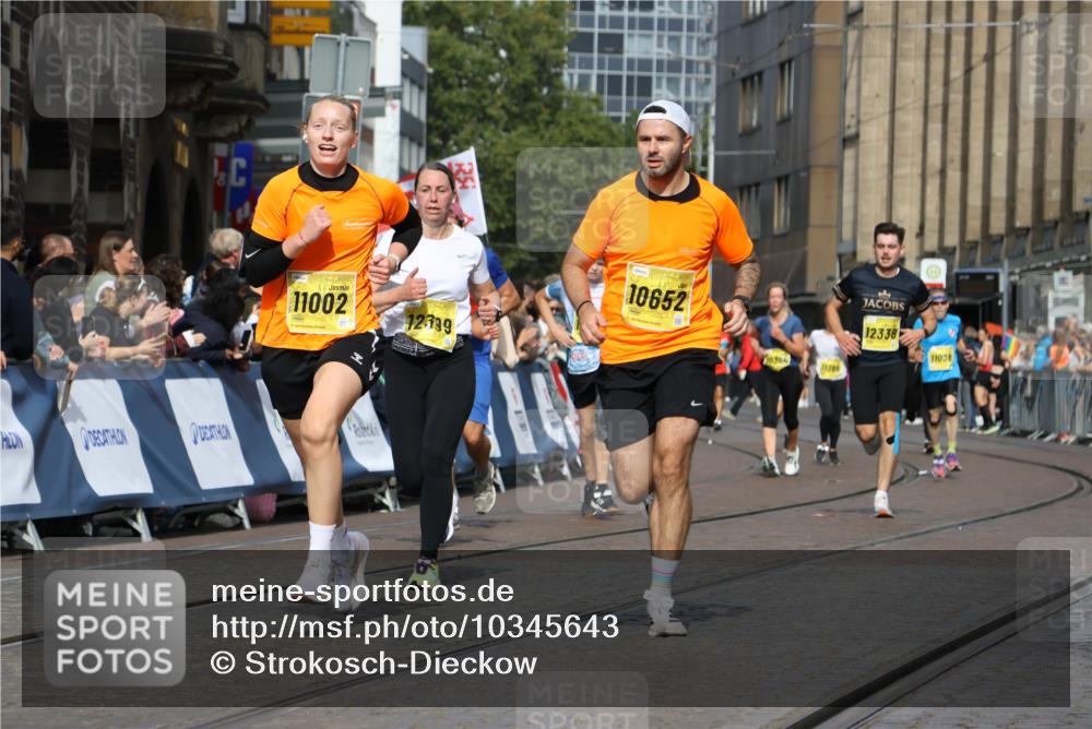 13.09.2026 - 21. swb-Marathon Bremen Strokosch-Dieckow http://msf.ph/oto/10345643 13.09.2026 10:52:51 Ziel 10193, 10761, 10812, 10906, 10958, 11109, 11144, 11350, 11362, 11604, 11605, 11669, 12361, 12439, 12533, 10284, 10304, 10714, 10863, 11238, 11282, 11386, 11575, 11766, 12019, 12369, 12398 meine-sportfotos.de