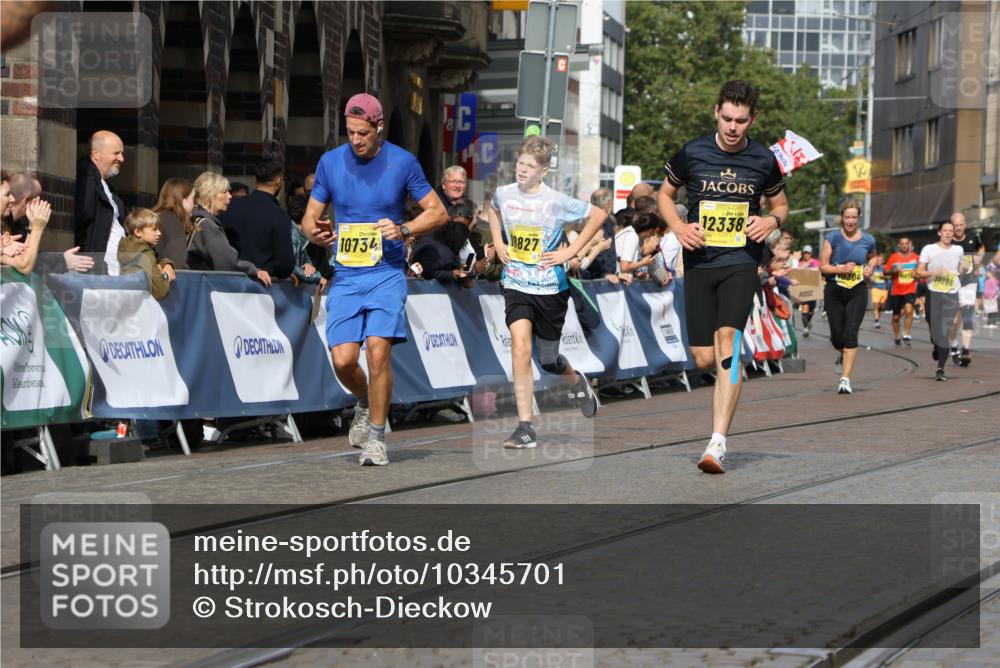 13.09.2026 - 21. swb-Marathon Bremen Strokosch-Dieckow http://msf.ph/oto/10345701 13.09.2026 10:52:54 Ziel 10193, 10339, 10652, 10761, 10812, 10906, 10958, 11002, 11109, 11144, 11350, 11362, 11597, 11604, 11605, 11669, 12361, 12399, 12439, 12533, 10284, 10714, 10863, 11238, 11282, 11386, 11575, 11766, 12369, 12398 meine-sportfotos.de