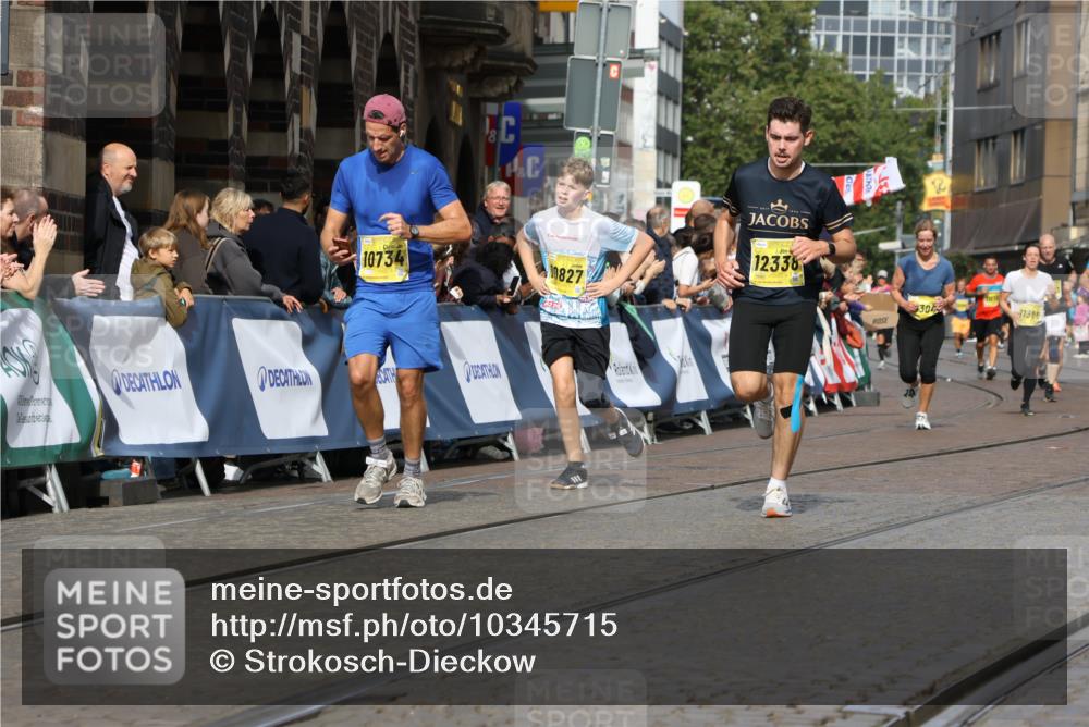 13.09.2026 - 21. swb-Marathon Bremen Strokosch-Dieckow http://msf.ph/oto/10345715 13.09.2026 10:52:54 Ziel 10193, 10339, 10652, 10761, 10812, 10906, 10958, 11002, 11109, 11144, 11350, 11362, 11597, 11604, 11605, 11669, 12361, 12399, 12439, 12533, 10284, 10714, 10863, 11238, 11282, 11386, 11575, 11766, 12369, 12398 meine-sportfotos.de