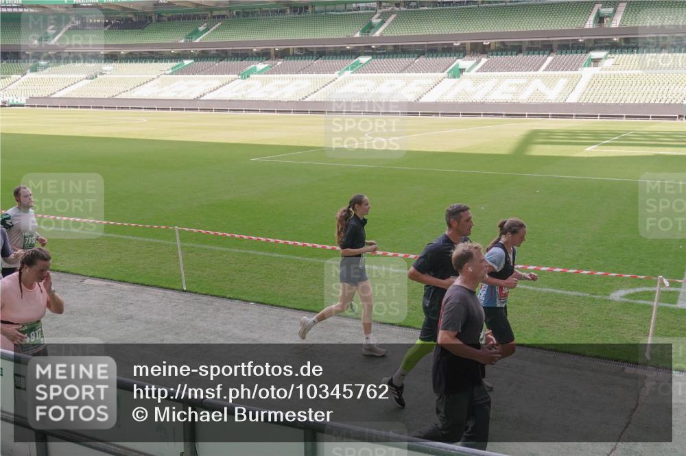 13.09.2026 - 21. swb-Marathon Bremen Michael Burmester http://msf.ph/oto/10345762 13.09.2026 13:33:09 Laufen im Stadion 155, 344, 350, 386, 428, 490, 594, 617, 690, 765, 786, 787, 1001, 1051, 1098, 1133, 1292, 1326, 1377, 1427, 1557, 1591, 1592, 1661, 1760, 1801, 1869, 1897, 1923, 1996, 2077, 2132, 2226, 2230, 2231, 2253, 2270, 2274, 2320, 2344, 2374, 2399, 2400, 2456, 2479, 2514, 2515, 2523, 2539, 2543, 2556, 2616, 2630, 2641, 2649, 2718, 2757, 2769, 2787, 2848, 2945, 2982, 3014, 3350, 3379, 3443, 3503, 3572, 3577, 3601, 3614, 3644, 3746, 3797, 3875, 3901, 3911, 3952, 4001 meine-sportfotos.de