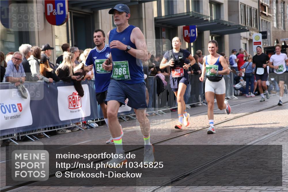 13.09.2026 - 21. swb-Marathon Bremen Strokosch-Dieckow http://msf.ph/oto/10345825 13.09.2026 13:29:56 Ziel 881, 1308, 1611, 1653, 1909, 1938, 2126, 2265, 2364, 2900, 3190, 4763, 5039, 5198, 5348, 5615, 6225, 6720, 6942, 6992, 6994, 7184, 7609, 7821, 7932, 7966, 8090, 8105, 8110, 8115, 8169, 8314, 8441, 8494, 9015, 9104, 9125, 9412, 9529, 109, 124, 454, 716, 1073, 1173, 1205, 1581, 1653, 1759, 1780, 1848, 1861, 2289, 3190, 3320, 3618, 3667, 3908, 4115, 4524, 4575, 4576, 5198, 5631, 6006, 6127, 6725, 7079, 7093, 7884, 8267, 8481, 8899, 9049 meine-sportfotos.de