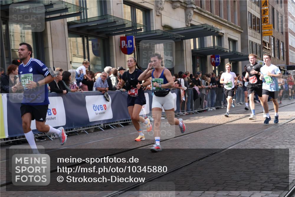 13.09.2026 - 21. swb-Marathon Bremen Strokosch-Dieckow http://msf.ph/oto/10345880 13.09.2026 13:29:58 Ziel 881, 1308, 1611, 1909, 1938, 2265, 2364, 2900, 3164, 4058, 4763, 5039, 5348, 5615, 6225, 6720, 6942, 6992, 6994, 7184, 7609, 7821, 7932, 7966, 8090, 8105, 8115, 8169, 8314, 8441, 8494, 9015, 9125, 9412, 9529, 109, 124, 454, 716, 1073, 1173, 1205, 1581, 1611, 1653, 1759, 1780, 1848, 1861, 2126, 2289, 3190, 3320, 3618, 3667, 3908, 4115, 4524, 4575, 4576, 5198, 5348, 5631, 6006, 6127, 6725, 7079, 7093, 7884, 8267, 8481, 8899, 9049 meine-sportfotos.de