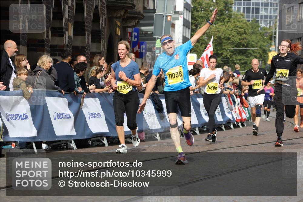 13.09.2026 - 21. swb-Marathon Bremen Strokosch-Dieckow http://msf.ph/oto/10345999 13.09.2026 10:52:59 Ziel 10193, 10339, 10652, 10734, 10812, 10827, 10906, 10958, 11002, 11109, 11144, 11350, 11362, 11597, 11604, 11605, 12338, 12361, 12399, 12439, 12533, 10284, 10585, 10714, 11012, 11282, 11575, 12170, 12369, 12398 meine-sportfotos.de