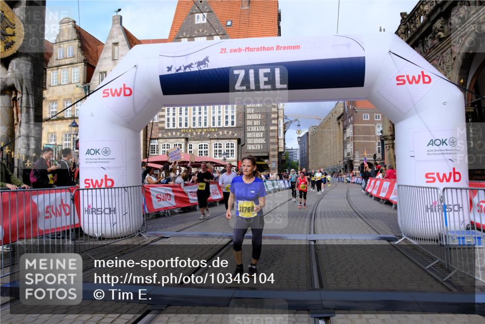 13.09.2026 - 21. swb-Marathon Bremen Tim E. http://msf.ph/oto/10346104 13.09.2026 11:16:26 Ziel 10665, 11026, 11081, 11139, 11181, 11200, 11217, 11264, 11385, 11448, 11549, 11573, 11613, 11768, 12046, 12151, 12306, 12539, 13508 meine-sportfotos.de