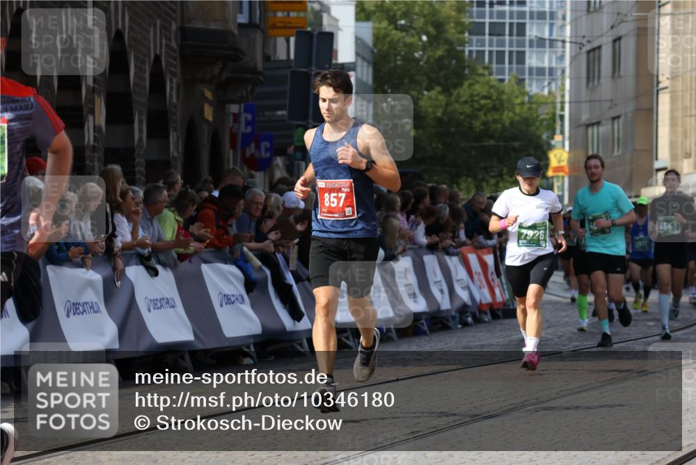 13.09.2026 - 21. swb-Marathon Bremen Strokosch-Dieckow http://msf.ph/oto/10346180 13.09.2026 13:28:02 Ziel 323, 440, 534, 762, 857, 1006, 1932, 2668, 2686, 3013, 3135, 3460, 3521, 3970, 4106, 4133, 4421, 4496, 4593, 4744, 5081, 5557, 6067, 6522, 7042, 7138, 7358, 8351, 9494, 9727, 13198, 1460, 2977, 3114, 3334, 4506, 5250, 5360, 5889, 6182, 7926, 9167, 9168, 9543, 9738, 9881 meine-sportfotos.de