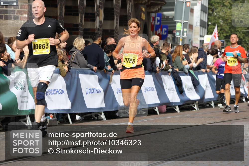 13.09.2026 - 21. swb-Marathon Bremen Strokosch-Dieckow http://msf.ph/oto/10346323 13.09.2026 10:53:05 Ziel 10193, 10304, 10339, 10652, 10734, 10827, 10906, 11002, 11038, 11109, 11144, 11362, 11597, 12019, 12338, 12399, 10448, 10585, 10780, 11012, 12040, 12170, 12275, 12398, 12461 meine-sportfotos.de