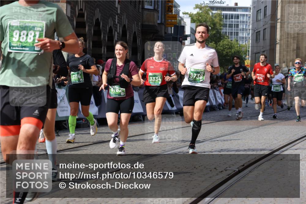 13.09.2026 - 21. swb-Marathon Bremen Strokosch-Dieckow http://msf.ph/oto/10346579 13.09.2026 13:28:10 Ziel 440, 488, 534, 762, 1456, 1932, 2686, 3013, 3135, 3480, 3576, 3970, 4106, 4133, 4265, 4496, 4593, 4744, 5462, 6067, 6468, 6522, 7042, 7138, 7358, 8188, 8351, 9067, 9145, 9494, 9727, 13069, 13198, 178, 210, 1380, 1460, 2047, 2977, 3114, 3294, 3334, 3597, 4506, 5250, 5889, 6182, 8429, 8570, 9064, 9549, 9738 meine-sportfotos.de