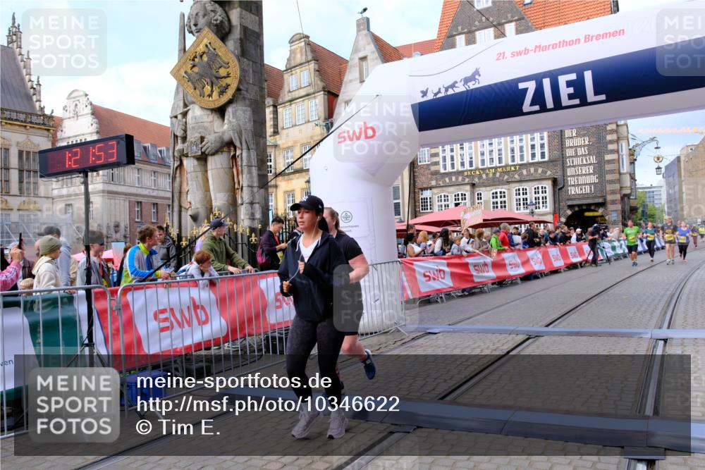 13.09.2026 - 21. swb-Marathon Bremen Tim E. http://msf.ph/oto/10346622 13.09.2026 11:17:10 Ziel 10295, 10679, 10999, 11456, 11461, 11653, 11867, 12089, 12287 meine-sportfotos.de