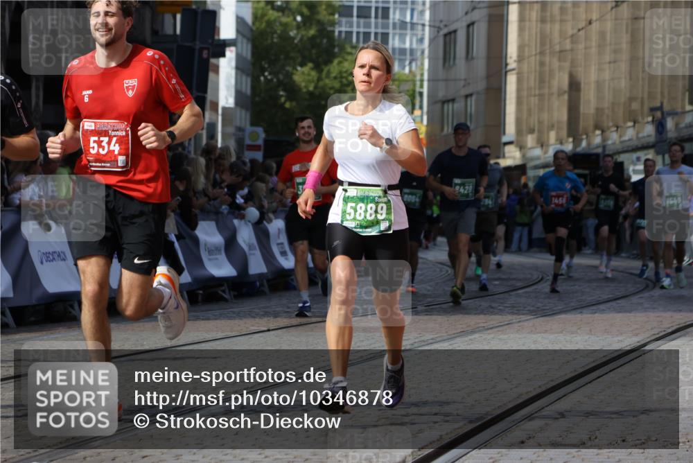 13.09.2026 - 21. swb-Marathon Bremen Strokosch-Dieckow http://msf.ph/oto/10346878 13.09.2026 13:28:15 Ziel 440, 488, 534, 762, 1343, 1456, 1932, 3135, 3480, 3576, 4106, 4133, 4265, 4744, 5462, 6468, 6522, 7042, 7138, 7358, 8188, 8351, 8656, 9067, 9145, 9494, 13069, 13198, 178, 210, 1239, 1380, 1460, 2047, 2977, 3294, 3597, 4250, 5250, 5683, 8429, 8483, 8570, 9064, 9549 meine-sportfotos.de
