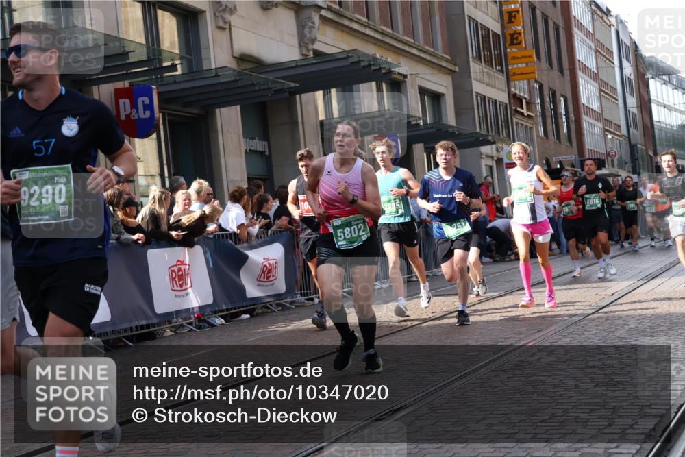 13.09.2026 - 21. swb-Marathon Bremen Strokosch-Dieckow http://msf.ph/oto/10347020 13.09.2026 13:30:32 Ziel 244, 800, 834, 1189, 1479, 1533, 1771, 1841, 1926, 1941, 2369, 2452, 2723, 2902, 2985, 3360, 4251, 4342, 4757, 4920, 5600, 5681, 5802, 5822, 5900, 6134, 6307, 6343, 6523, 7012, 7198, 7760, 8543, 8616, 9290, 9507, 9653, 9692, 9699, 9767, 9937, 9958, 9962, 9976, 13090, 13152, 13215, 625, 881, 1067, 1909, 1938, 2265, 2364, 2900, 3163, 3164, 3425, 4058, 4206, 4332, 4415, 4425, 4748, 4763, 5506, 5551, 5615, 7821, 8090, 8169, 8314, 8494 meine-sportfotos.de