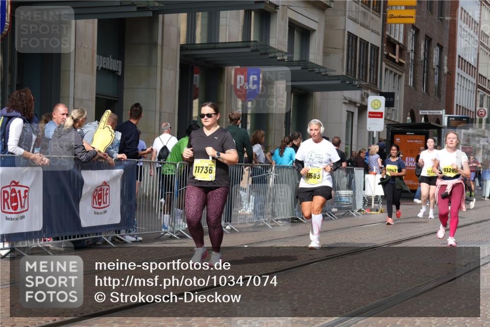 13.09.2026 - 21. swb-Marathon Bremen Strokosch-Dieckow http://msf.ph/oto/10347074 13.09.2026 11:10:26 Ziel 10148, 10163, 10247, 10422, 10461, 10462, 10547, 10768, 10792, 10911, 11043, 11047, 11283, 11298, 11300, 11309, 11327, 11335, 11465, 11513, 11583, 11736, 11756, 11846, 12183, 10002, 10169, 10361, 10362, 10706, 10719, 10791, 10890, 10963, 11080, 11382, 11725, 11732, 11933, 11957, 11982, 12117, 12207, 12227, 12293, 12454, 12550 meine-sportfotos.de