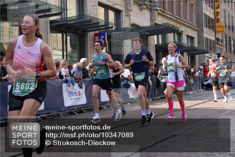 13.09.2026 - 21. swb-Marathon Bremen Strokosch-Dieckow http://msf.ph/oto/10347089 13.09.2026 13:30:34 Ziel 244, 800, 834, 1189, 1479, 1533, 1771, 1841, 1926, 1941, 2369, 2452, 2723, 2902, 2985, 3360, 4251, 4920, 5600, 5681, 5802, 5822, 5900, 6307, 6343, 6523, 7012, 7198, 7760, 7798, 8543, 8616, 9290, 9507, 9653, 9692, 9699, 9767, 9937, 9958, 9962, 9976, 13090, 13152, 13215, 625, 881, 1067, 1909, 2265, 2364, 2452, 2723, 2900, 3163, 3164, 3425, 4058, 4206, 4332, 4342, 4415, 4425, 4748, 4757, 4763, 5506, 5551, 7821, 8090, 8169, 8314, 8494 meine-sportfotos.de