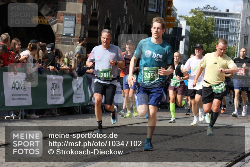 13.09.2026 - 21. swb-Marathon Bremen Strokosch-Dieckow http://msf.ph/oto/10347102 13.09.2026 13:32:36 Ziel 287, 1369, 2310, 2910, 3402, 3441, 3650, 3922, 4057, 4471, 4566, 4655, 4835, 5628, 6258, 6475, 6781, 6857, 6875, 6900, 7150, 7182, 7553, 7572, 7818, 8632, 9151, 9198, 9283, 9394, 9719, 9779, 13029, 13182, 13208, 13244, 1437, 2611, 3895, 3902, 4233, 4323, 4862, 5009, 5398, 5581, 5657, 6583, 6718, 6786, 7016, 7466, 7758, 8344, 8367, 8506, 13232, 13234 meine-sportfotos.de