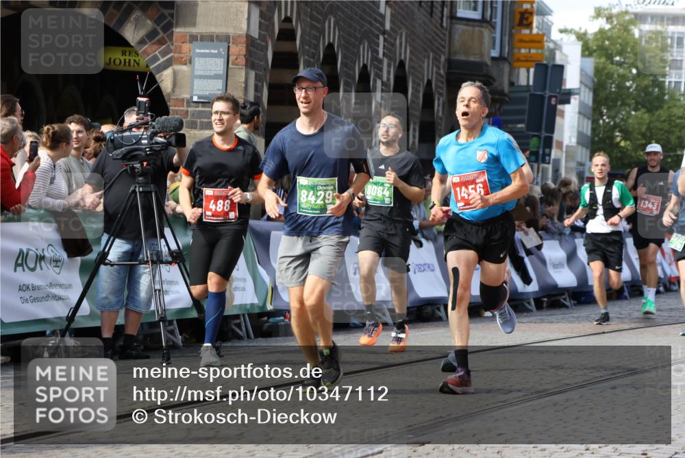 13.09.2026 - 21. swb-Marathon Bremen Strokosch-Dieckow http://msf.ph/oto/10347112 13.09.2026 13:28:21 Ziel 488, 1343, 1456, 3480, 3576, 4106, 4133, 4265, 5360, 5462, 6468, 6522, 7926, 8188, 8656, 9067, 9145, 9167, 9168, 9543, 9881, 13069, 1239, 1380, 2764, 3028, 3294, 4250, 5683, 6914, 6957, 8429, 8483, 8570, 9064, 9549 meine-sportfotos.de