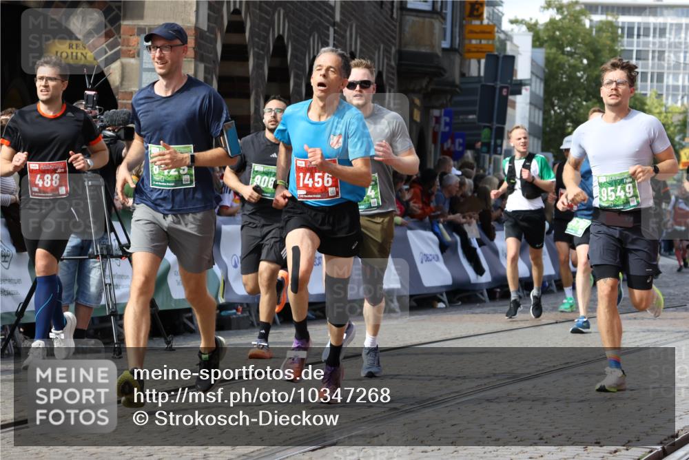 13.09.2026 - 21. swb-Marathon Bremen Strokosch-Dieckow http://msf.ph/oto/10347268 13.09.2026 13:28:21 Ziel 488, 1343, 1456, 3480, 3576, 4106, 4133, 4265, 5360, 5462, 6468, 6522, 7926, 8188, 8656, 9067, 9145, 9167, 9168, 9543, 9881, 13069, 1239, 1380, 2764, 3028, 3294, 4250, 5683, 6914, 6957, 8429, 8483, 8570, 9064, 9549 meine-sportfotos.de