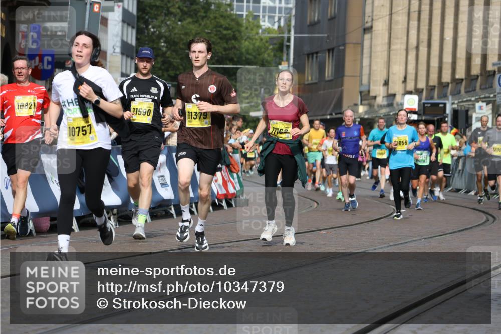 13.09.2026 - 21. swb-Marathon Bremen Strokosch-Dieckow http://msf.ph/oto/10347379 13.09.2026 10:53:29 Ziel 10284, 10448, 10585, 10714, 11012, 11238, 11282, 11575, 12040, 12170, 12275, 12369, 12398, 12461, 10141, 10174, 10222, 10227, 10478, 10479, 10626, 10838, 10845, 10905, 11242, 11446, 11502, 11800, 11950, 12119, 12331, 12341, 13597 meine-sportfotos.de