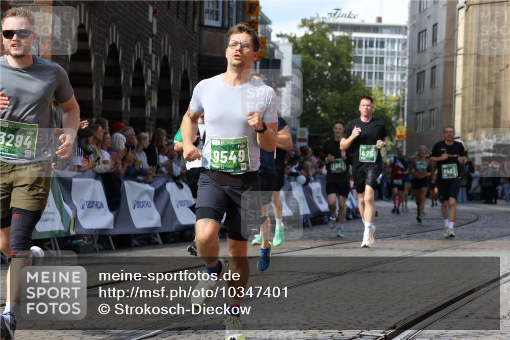 13.09.2026 - 21. swb-Marathon Bremen Strokosch-Dieckow http://msf.ph/oto/10347401 13.09.2026 13:28:22 Ziel 488, 1343, 1456, 3480, 3576, 4106, 4133, 4265, 5360, 5462, 6468, 7926, 8188, 8656, 9067, 9145, 9167, 9168, 9543, 9738, 9881, 13069, 613, 1239, 1914, 2764, 3028, 4250, 5683, 6914, 6957, 8483, 8570, 8938, 9064 meine-sportfotos.de