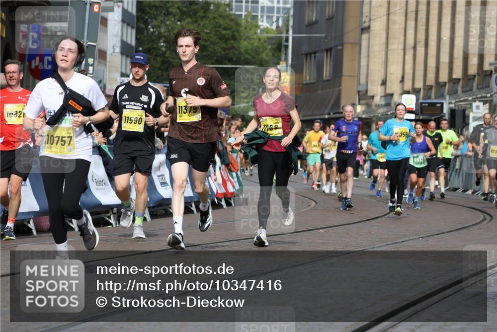 13.09.2026 - 21. swb-Marathon Bremen Strokosch-Dieckow http://msf.ph/oto/10347416 13.09.2026 10:53:30 Ziel 10284, 10448, 10585, 10714, 11012, 11238, 11282, 11575, 12040, 12170, 12275, 12369, 12398, 12461, 10141, 10174, 10222, 10227, 10478, 10479, 10626, 10838, 10845, 10905, 11242, 11446, 11502, 11800, 11950, 12119, 12331, 12341, 13597 meine-sportfotos.de