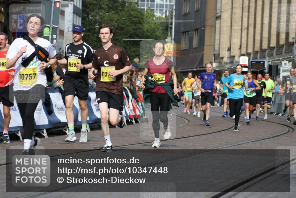 13.09.2026 - 21. swb-Marathon Bremen Strokosch-Dieckow http://msf.ph/oto/10347448 13.09.2026 10:53:30 Ziel 10284, 10448, 10585, 10714, 11012, 11238, 11282, 11575, 12040, 12170, 12275, 12369, 12398, 12461, 10141, 10174, 10222, 10227, 10478, 10479, 10626, 10838, 10845, 10905, 11242, 11446, 11502, 11800, 11950, 12119, 12331, 12341, 13597 meine-sportfotos.de