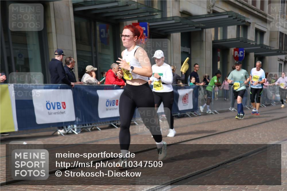 13.09.2026 - 21. swb-Marathon Bremen Strokosch-Dieckow http://msf.ph/oto/10347509 13.09.2026 11:10:44 Ziel 10148, 10163, 10313, 10527, 10547, 10611, 10644, 10653, 10792, 10841, 11043, 11062, 11141, 11237, 11335, 11465, 11483, 11679, 11691, 11756, 11993, 12396, 12401, 12507, 10002, 10169, 10247, 10422, 10461, 10462, 10719, 10768, 10791, 10890, 10911, 11047, 11283, 11298, 11300, 11309, 11327, 11513, 11583, 11736, 11846, 11957, 11982, 12183, 12227, 12454, 12550 meine-sportfotos.de