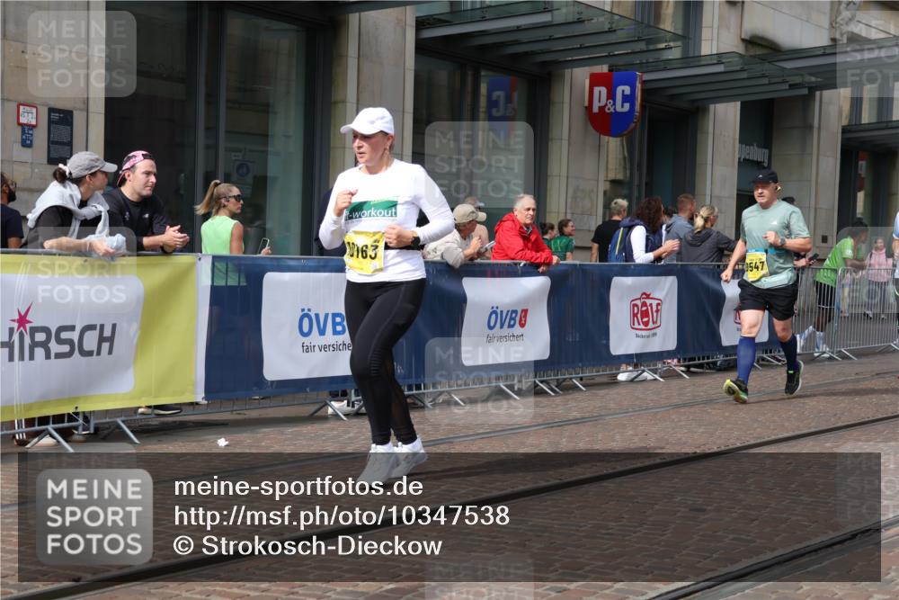 13.09.2026 - 21. swb-Marathon Bremen Strokosch-Dieckow http://msf.ph/oto/10347538 13.09.2026 11:10:45 Ziel 10148, 10163, 10313, 10527, 10547, 10611, 10644, 10653, 10792, 10841, 11043, 11062, 11141, 11237, 11335, 11465, 11483, 11679, 11691, 11756, 11993, 12396, 12401, 12507, 10002, 10247, 10422, 10461, 10462, 10719, 10768, 10791, 10911, 11047, 11283, 11298, 11300, 11309, 11327, 11465, 11513, 11583, 11736, 11846, 11982, 12183, 12227, 12454 meine-sportfotos.de
