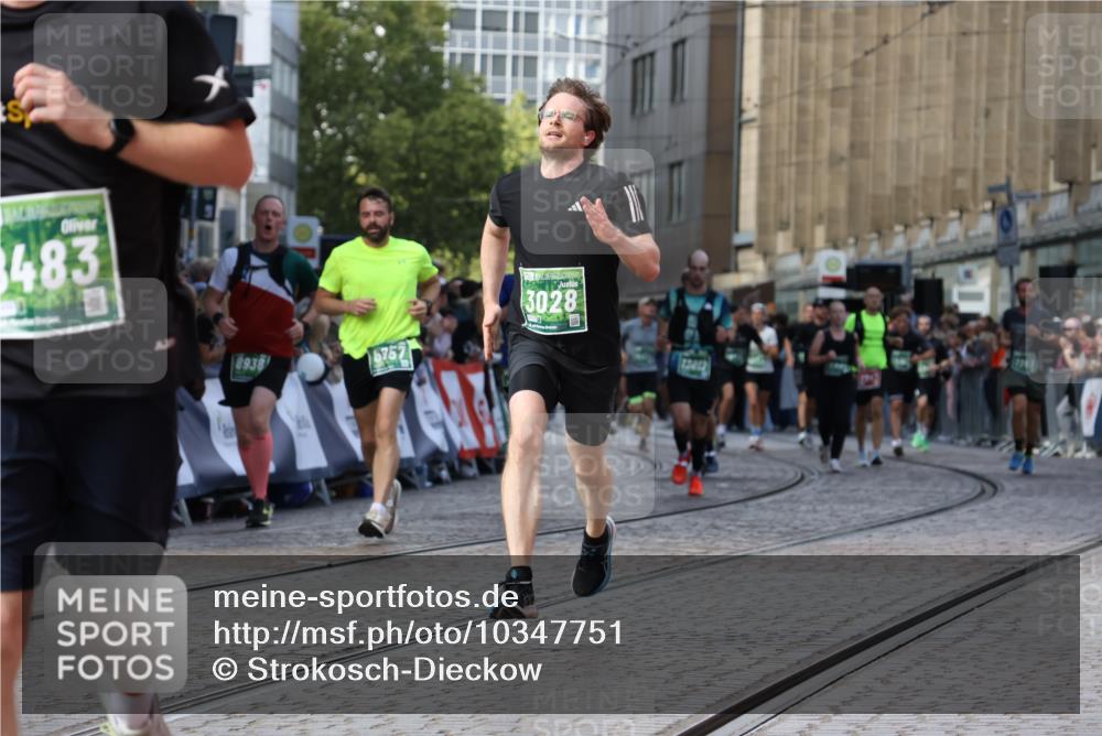 13.09.2026 - 21. swb-Marathon Bremen Strokosch-Dieckow http://msf.ph/oto/10347751 13.09.2026 13:28:30 Ziel 1343, 1460, 2977, 3114, 3334, 4506, 5250, 5360, 5889, 6182, 7926, 8656, 9167, 9168, 9543, 9738, 9881, 613, 1914, 2764, 3028, 3348, 4102, 4564, 6914, 6957, 7263, 7527, 8938, 9176, 13012 meine-sportfotos.de