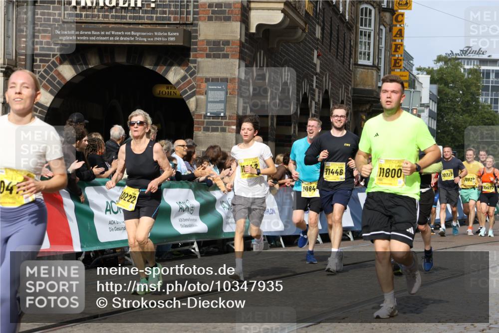 13.09.2026 - 21. swb-Marathon Bremen Strokosch-Dieckow http://msf.ph/oto/10347935 13.09.2026 10:53:44 Ziel 10448, 10479, 10626, 10757, 10780, 10821, 10886, 11168, 11379, 11590, 11800, 12040, 12056, 12275, 12308, 12461, 10255, 10579, 10684, 10685, 10708, 10947, 11206, 11489, 11596, 12075, 12244, 12356, 12405, 12435, 12492, 12515 meine-sportfotos.de