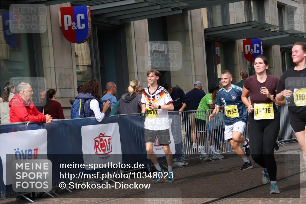 13.09.2026 - 21. swb-Marathon Bremen Strokosch-Dieckow http://msf.ph/oto/10348023 13.09.2026 11:11:12 Ziel 10155, 10510, 10511, 10546, 10552, 10977, 11036, 11216, 11231, 11239, 11289, 11458, 11533, 11702, 11870, 11927, 12082, 12126, 12148, 12220, 12286, 12311, 12336, 12464, 12508, 12553, 10148, 10163, 10313, 10419, 10527, 10547, 10611, 10644, 10653, 10792, 10841, 11043, 11062, 11141, 11231, 11237, 11483, 11679, 11691, 11745, 11756, 11993, 12148, 12396, 12401, 12507 meine-sportfotos.de