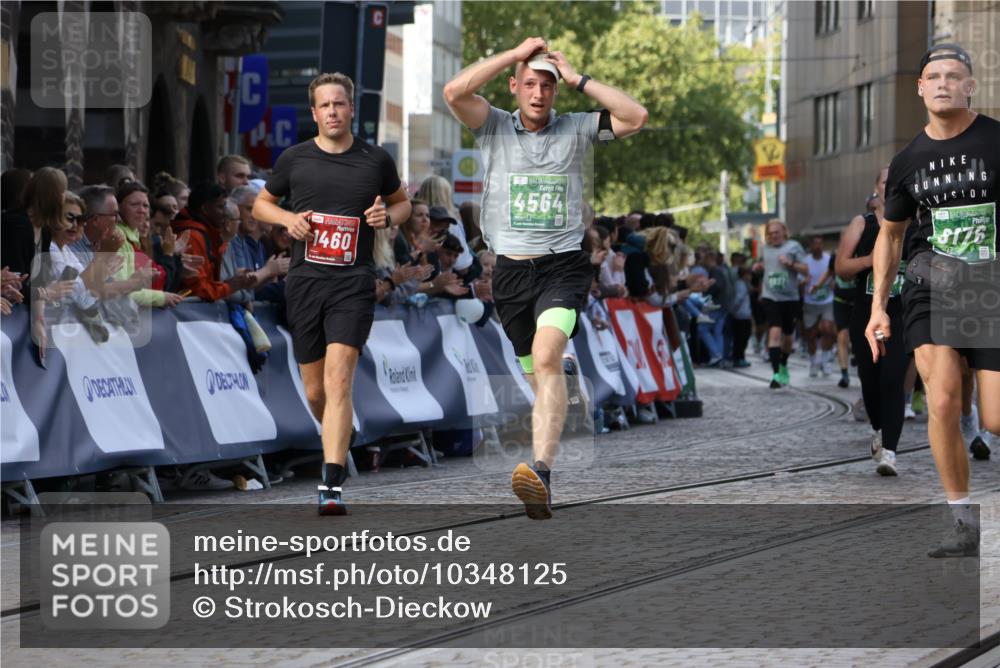 13.09.2026 - 21. swb-Marathon Bremen Strokosch-Dieckow http://msf.ph/oto/10348125 13.09.2026 13:28:38 Ziel 178, 210, 1380, 1460, 2047, 2977, 3114, 3294, 3334, 3597, 4250, 4506, 5250, 5360, 5683, 5889, 6182, 8429, 8570, 9064, 9167, 9168, 9543, 9549, 9738, 9881, 722, 2276, 2851, 2891, 3348, 3419, 3444, 3665, 4102, 4564, 5267, 5531, 5691, 6817, 6955, 7134, 7263, 7527, 9562, 13012, 13174 meine-sportfotos.de