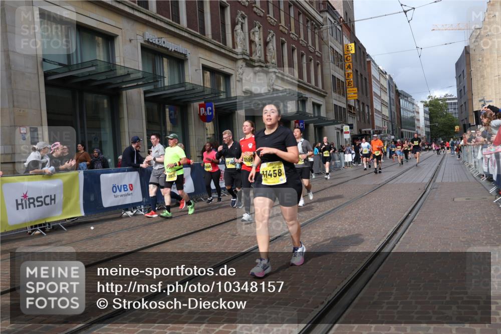 13.09.2026 - 21. swb-Marathon Bremen Strokosch-Dieckow http://msf.ph/oto/10348157 13.09.2026 11:11:16 Ziel 10155, 10510, 10511, 10546, 10552, 10616, 10977, 11036, 11216, 11239, 11289, 11533, 11702, 11870, 11927, 12082, 12126, 12220, 12286, 12311, 12336, 12464, 12508, 12553, 10313, 10419, 10527, 10611, 10644, 10653, 10792, 10841, 11062, 11141, 11231, 11237, 11458, 11483, 11679, 11691, 11745, 11993, 12148, 12396, 12401, 12507 meine-sportfotos.de