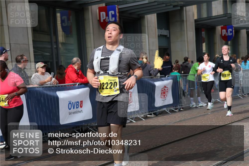 13.09.2026 - 21. swb-Marathon Bremen Strokosch-Dieckow http://msf.ph/oto/10348231 13.09.2026 11:11:17 Ziel 10155, 10510, 10511, 10546, 10552, 10616, 10977, 11036, 11216, 11239, 11289, 11533, 11702, 11870, 11927, 12082, 12126, 12220, 12286, 12311, 12336, 12464, 12508, 12553, 10313, 10419, 10527, 10611, 10644, 10653, 10841, 11062, 11141, 11231, 11237, 11458, 11483, 11679, 11691, 11745, 11993, 12148, 12396, 12401, 12507 meine-sportfotos.de