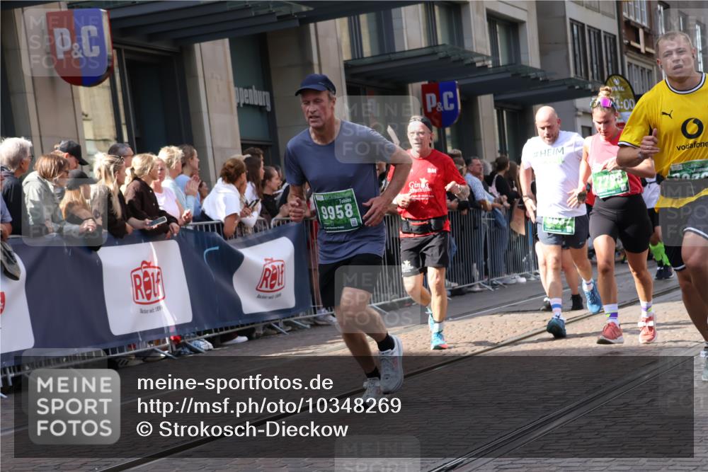 13.09.2026 - 21. swb-Marathon Bremen Strokosch-Dieckow http://msf.ph/oto/10348269 13.09.2026 13:30:45 Ziel 217, 244, 1189, 1398, 1479, 2513, 2802, 2902, 3360, 3762, 3800, 4251, 4647, 5600, 5673, 5846, 5900, 6307, 6419, 6619, 6732, 7198, 7359, 7637, 7760, 7798, 7882, 8097, 8382, 8543, 8616, 9274, 9290, 9337, 9507, 9767, 9937, 9958, 9962, 9969, 9976, 9977, 13152, 13215, 625, 800, 834, 1067, 1533, 1771, 1841, 1926, 1941, 2369, 2452, 2723, 2985, 3163, 3164, 3425, 4058, 4206, 4332, 4342, 4415, 4425, 4748, 4757, 4920, 5506, 5551, 5681, 5802, 7821, 8169 meine-sportfotos.de