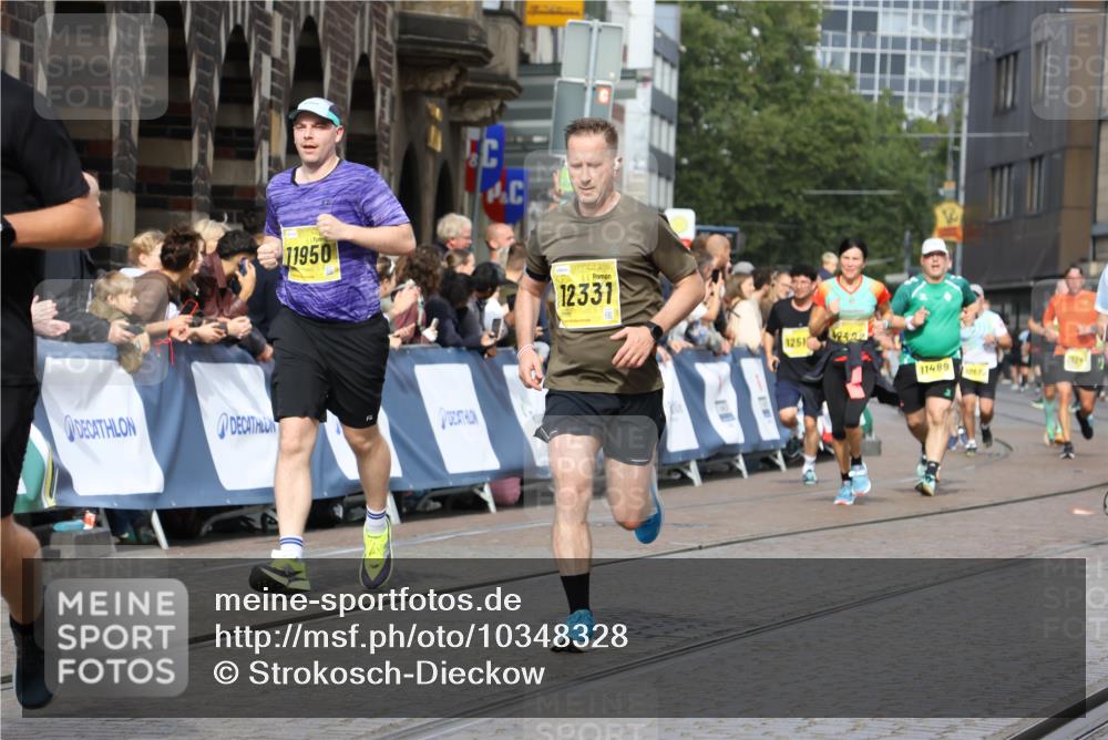 13.09.2026 - 21. swb-Marathon Bremen Strokosch-Dieckow http://msf.ph/oto/10348328 13.09.2026 10:53:51 Ziel 10141, 10222, 10227, 10479, 10626, 10757, 10780, 10821, 10838, 10845, 10886, 11168, 11242, 11379, 11446, 11502, 11590, 11800, 12056, 12119, 12308, 10579, 10708, 10822, 10947, 11010, 11206, 11290, 12075, 12244, 12356, 12435, 13531 meine-sportfotos.de