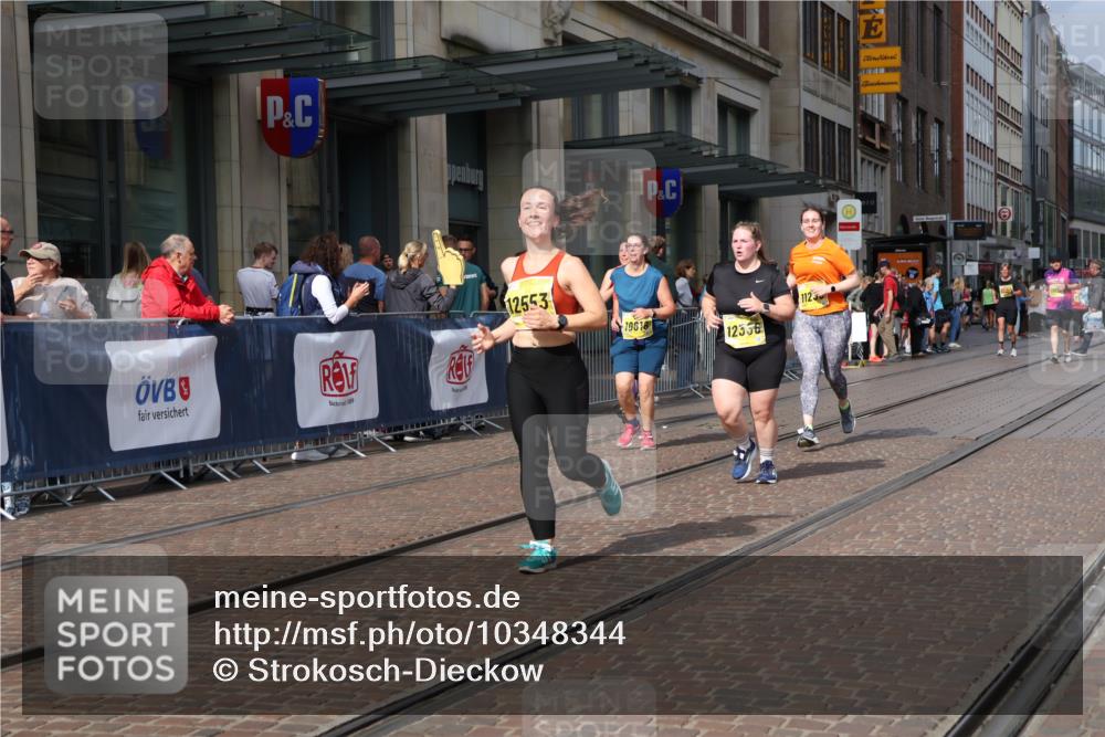 13.09.2026 - 21. swb-Marathon Bremen Strokosch-Dieckow http://msf.ph/oto/10348344 13.09.2026 11:11:28 Ziel 10155, 10510, 10511, 10552, 10582, 10616, 10977, 11239, 11533, 11927, 12082, 12286, 12336, 12553, 10419, 10510, 10546, 10611, 10977, 11036, 11062, 11216, 11231, 11289, 11458, 11679, 11702, 11745, 11870, 12126, 12148, 12220, 12311, 12396, 12464, 12508 meine-sportfotos.de
