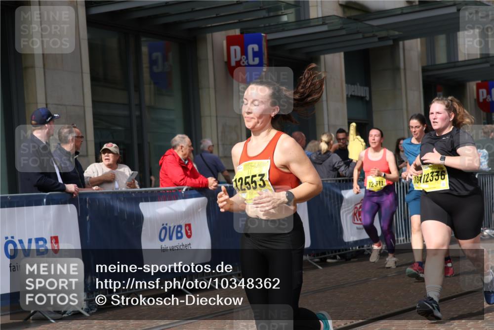 13.09.2026 - 21. swb-Marathon Bremen Strokosch-Dieckow http://msf.ph/oto/10348362 13.09.2026 11:11:29 Ziel 10155, 10511, 10552, 10582, 10616, 11239, 11533, 11927, 12082, 12286, 12336, 12553, 10419, 10510, 10511, 10546, 10611, 10977, 11036, 11062, 11216, 11231, 11289, 11458, 11533, 11679, 11702, 11745, 11870, 12126, 12148, 12220, 12311, 12396, 12464, 12508 meine-sportfotos.de